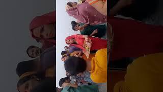 subah ka argha dete huwe h 