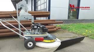 Power cleaning with Radial sweeper WR 870 Honda - Westermann Radialbesen