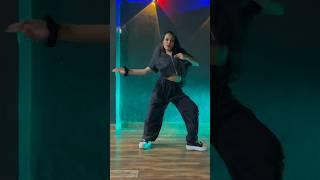 Blue Eyes- Yo Yo Honey Singh | Dance Cover | Nidhi Kumar Choreo | Trending Song | Hip Hop