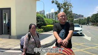 中国女婿送老挝丈母娘回国，没想到刚到昆明就遇到了难题#回国