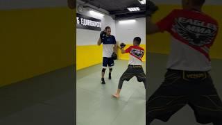 Работа на лапах в клубе единоборств TAIBOV  #motivation #sports #mma #единоборства #боец