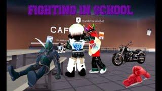 Fighting In School!!!! (Feat: TheMathewFlames)