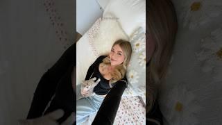 showing my new kitten my bedroom!!