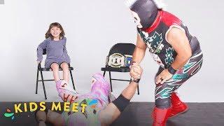 Kids Meet a Luchador | Kids Meet | HiHo Kids