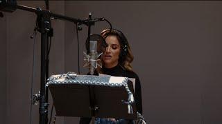 Jessie James Decker & Billy Currington - Islands In The Stream (From The Studio)