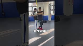 挑战摔跤道馆教练