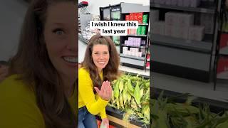 Now I pull the husks off corn before buying #corn #cornonthecob #veggies #grocerystore