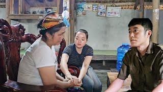 NAM's best friend finds her money missing and suspects her ex-boyfriend