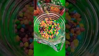  SATISFYING SOUNDS YUMMY NERDS RAINBOW CANDY IN BATHTUB #shorts #mixingcandy #asmr #nerds #candy