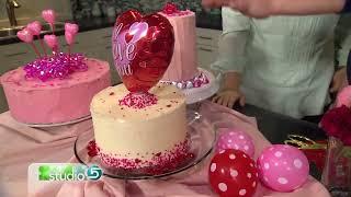 Creative Valentine Cake Toppers