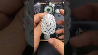 玉 華夏和田玉   精品和田玉白玉雕刻镂空牌子【福寿】玉质细腻油润，寓意好 工艺独特。珠宝#和田玉#瓷器#文玩杂项#琥珀#蜜蜡#铜器#寶石 #水晶#字畫#碧璽#青金石#紫砂#硃砂#Shorts