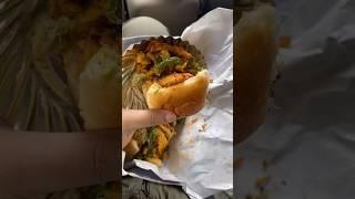 Famous *VADA PAV* of Mumbai #shorts #ashortaday #vadapav #youtubeshorts #viral #food #trending