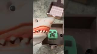 MINECRAFT CREPPER EXPLODES SHARK PUPPET!