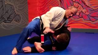 FAR SIDE ARMBAR