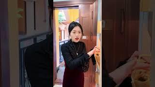 艾莎被王子家暴走#艾莎#shorts