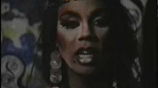 RuPaul teaches Nelson how to be a Drag Queen