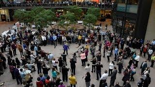 Beethoven Flash Mob - Wayzata Symphony Orchestra and Edina Chorale - Minneapolis Nov 16 2015