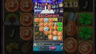 Хороший занос в Le bandit#jackpotmaster #maxwin #slot #casino #bigwin #удача #заносынедели #выигрыши