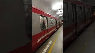 Красный поезд метро 81-722/723/724 «Юбилейный» в Санкт-Петербурге. Saint-Petersburg subway.