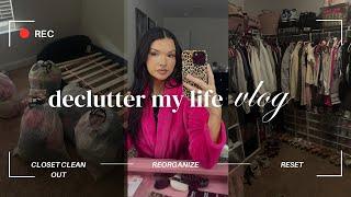 declutter my life vlog | going through my ENTIRE closet, cleaning spare room, nail appointment, etc