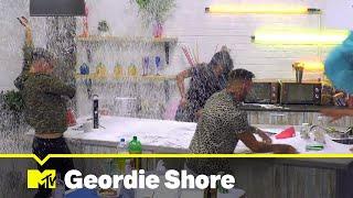 Schnee im Haus | Geordie Shore | MTVDeutschland