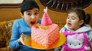 Hasouna Birthday cake ! Happy birthday song  - عيد ميلاد حسونة سيلينا كيكة