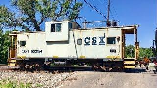 Rare Caboose On Train With Switcher Locomotive In Middle!  Lucky Live Action!!  Caboose With Cupola!