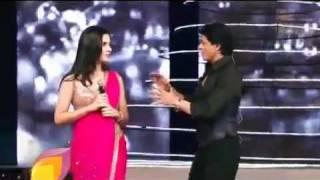 Shahrukh Khan kisses Katrina Kaif at Colors Screen Awards 2012