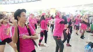 Zumba Party ITC Mall Surabaya Tema Black Pink Zin Randy, Zin Nanda dan Zin Nina