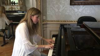 Laura Valkovsky plays Schumann: "Waldszenen" (Jäger auf der Lauer)