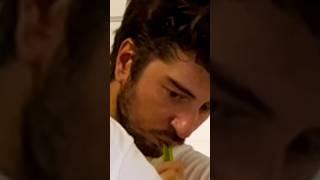 Her fırsatta soğan yiyen tanıdığınız var mı?