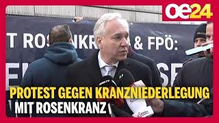 Protest gegen Kranzniederlegung mit Rosenkranz