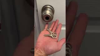 What is a Smart Lock?  GeekTale K01 Smart Door Kbob Biometric!