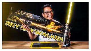 Rey Skywalker's Lightsaber Force FX Elite by Hasbro | Unboxing