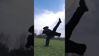 且看我刀随身走，武动乾坤 #三刀流 #中国功夫 #武术