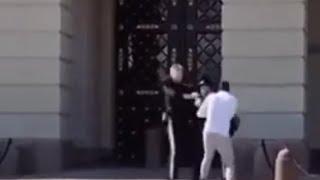 Muslim attacks the Norwegian Royal Guard in front of the Castle of the King