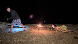 The 17-year-old girl life alone is always full of danger with the boys in the village late at night
