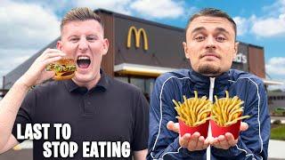 Last to STOP Eating Wins £1,000 - Challenge vs PaulBoy (GOLF EDITION)