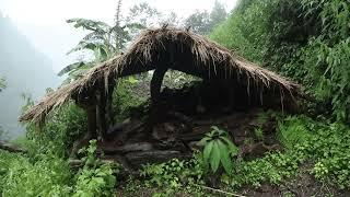 Working in rainy season  pleut dans le village Dorfleben Деревенская жизнь Aldea