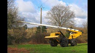 Une Jarraff à l'élagage sous les lignes électrique.