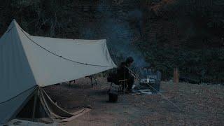 December solo camping in Japan: Cozy bonfire