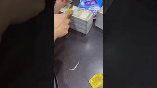 Bank loot raha hai hIFC bank #fakemoney #trendingshorts #500RUPEESBUNDEL