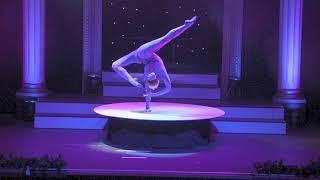 Svetlana Belova contortionist with hand balancing Erfurt (2)