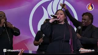  JaNae Jones & Spirit And Truth In A CRAZY Powerful Old School Medley! (How Church Should Start)