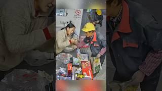 After a month,she still returned his lost money.#shorts #heartwarming #laugh #like