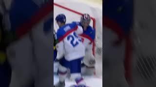 Нашел Щёлочку  #sweden #iihf #чм #хоккей