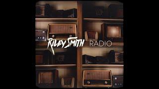 Riley Smith - Radio (Live at the Loft)