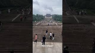 Dr Sun Yat-sen Mausoleum is the final resting place of Sun Yat-sen.