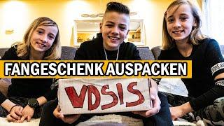 Was ist drin? Dustin, Lena & Laura packen Paket von Fan Sahira aus!