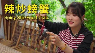 Cooked a delicious crab feast for Ah Hao to celebrate the end of his college entrance exams!